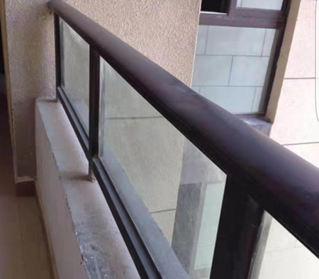 不锈钢玻璃楼梯扶手